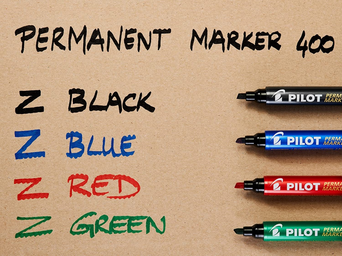 PILOT Permanent Marker 400 mit Keilspitze, 4er Set (Blau, Schwarz, Rot, Grün)